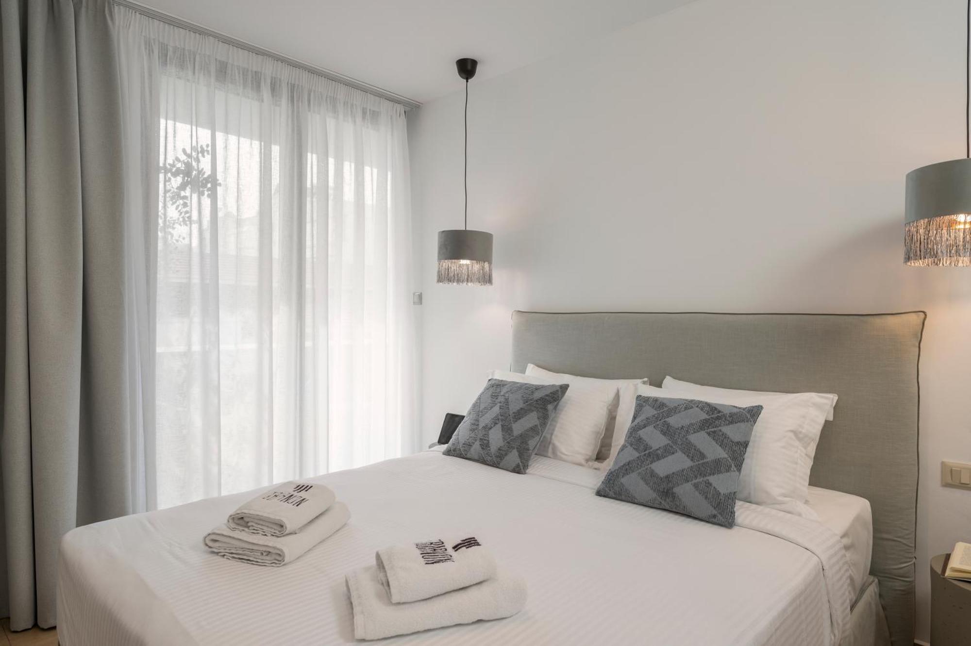 Trianon Luxury Apartments & Suites Ханя Екстериор снимка